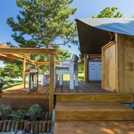 Kamp Romantik - Glamping Лабин Екстериор снимка