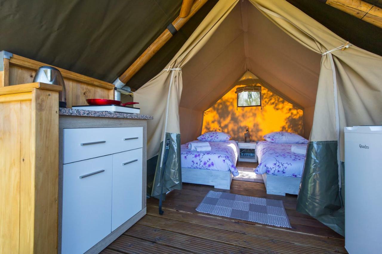 Kamp Romantik - Glamping Лабин Екстериор снимка