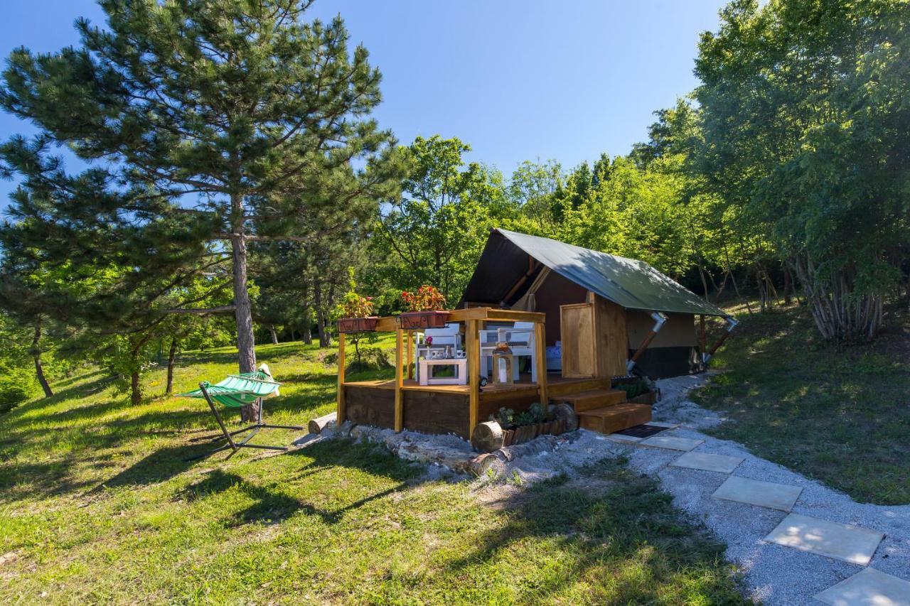 Kamp Romantik - Glamping Лабин Екстериор снимка